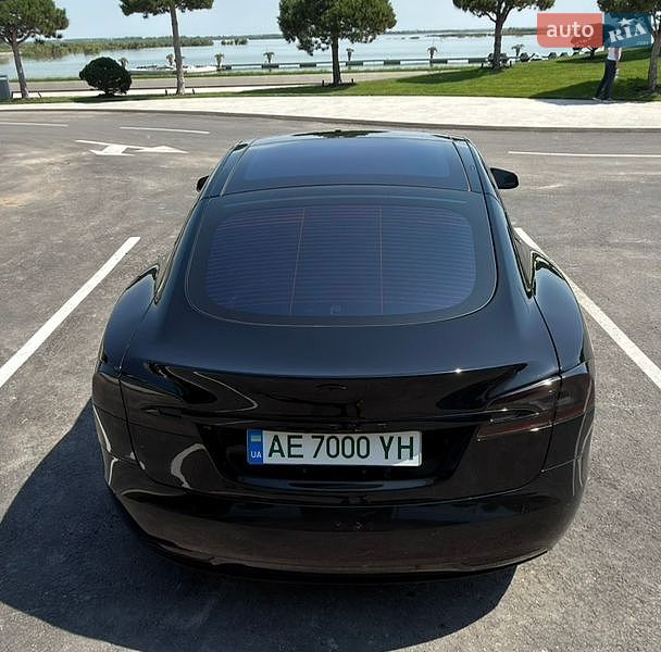 Ліфтбек Tesla Model S 2018 в Дніпрі фото 8 Ліфтбек Tesla Model S 2018 в Дніпрі