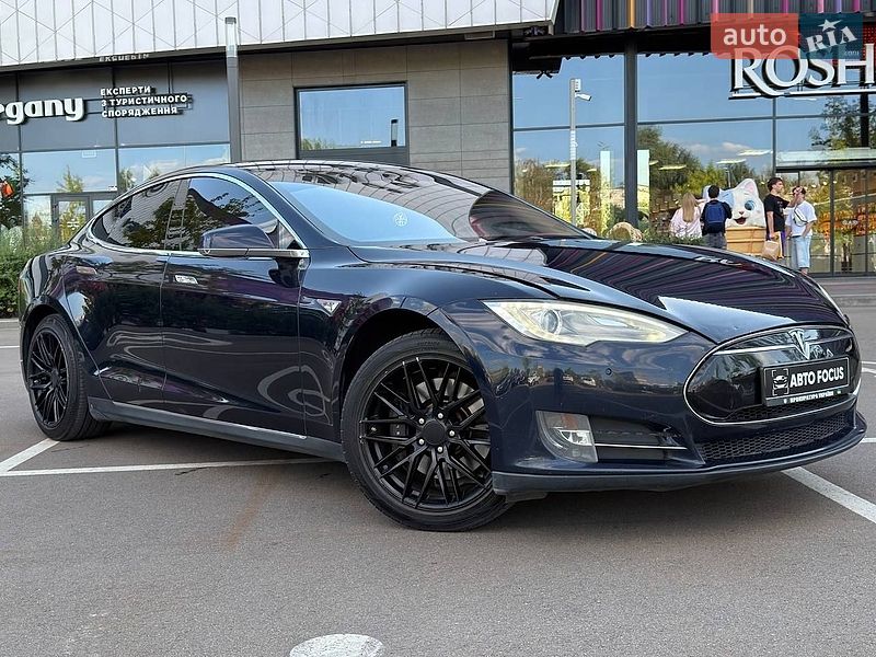 Tesla Model S 2013