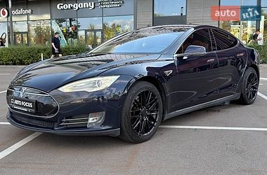 Ліфтбек Tesla Model S 2013 в Києві