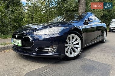 Ліфтбек Tesla Model S 2014 в Києві