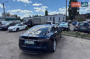 Ліфтбек Tesla Model S 2014 в Києві
