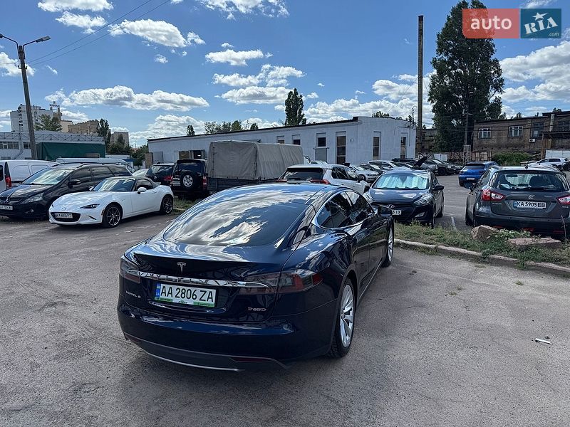Ліфтбек Tesla Model S 2014 в Києві