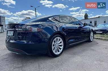 Ліфтбек Tesla Model S 2014 в Києві