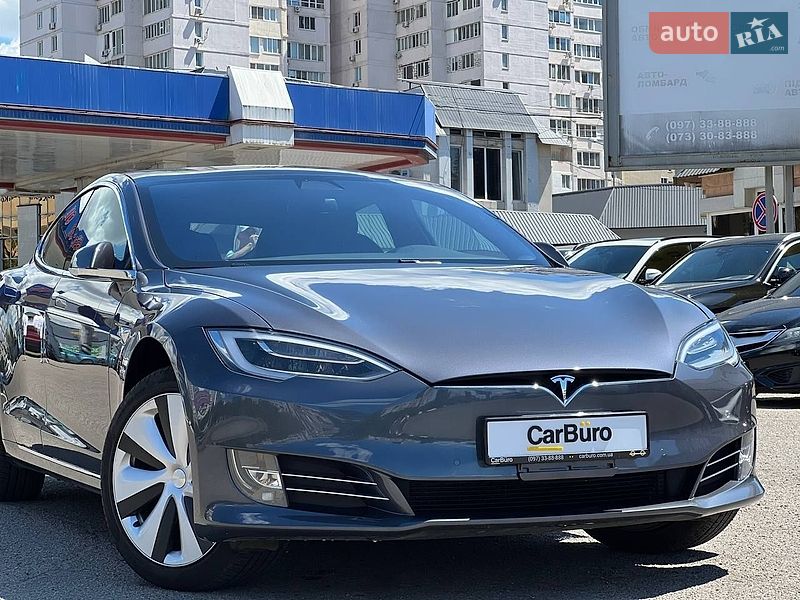 Ліфтбек Tesla Model S 2020 в Одесі