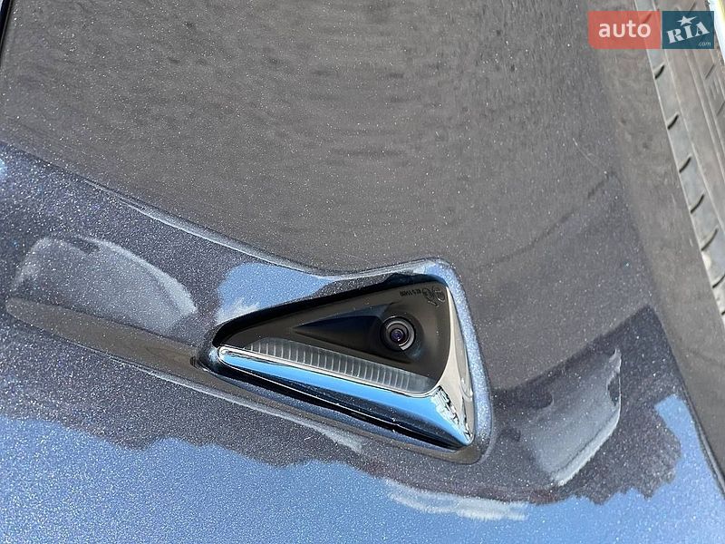 Ліфтбек Tesla Model S 2020 в Одесі
