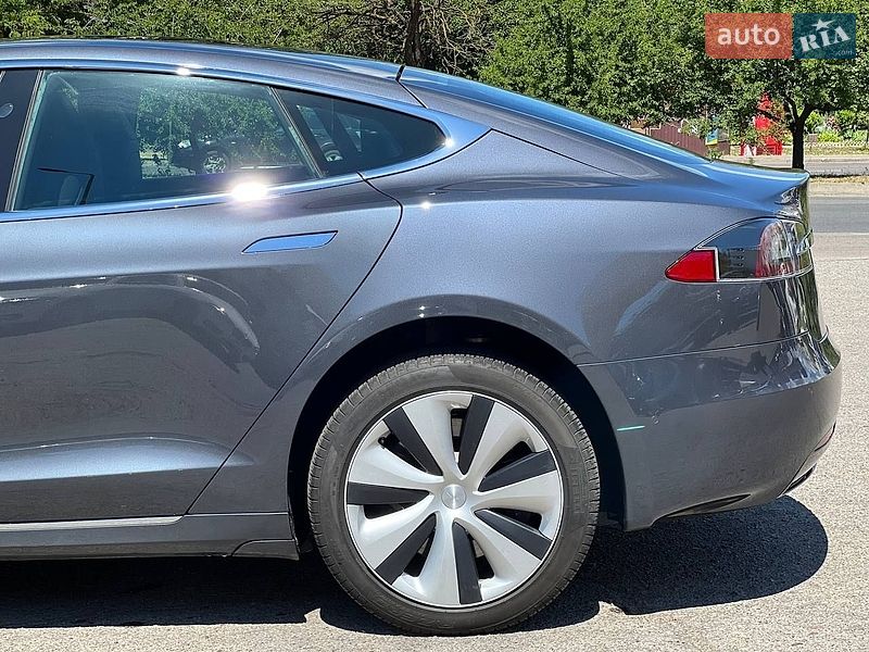 Ліфтбек Tesla Model S 2020 в Одесі