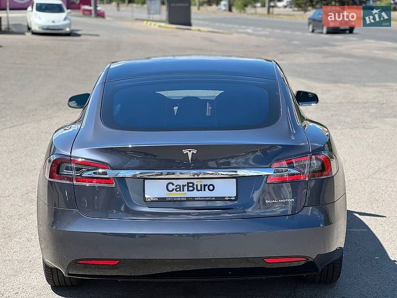Ліфтбек Tesla Model S 2020 в Одесі