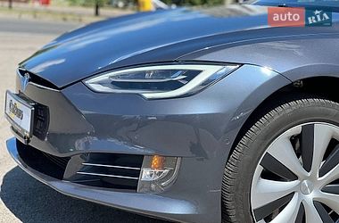 Ліфтбек Tesla Model S 2020 в Одесі