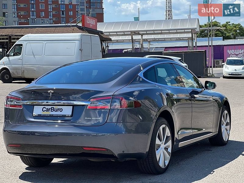 Ліфтбек Tesla Model S 2020 в Одесі