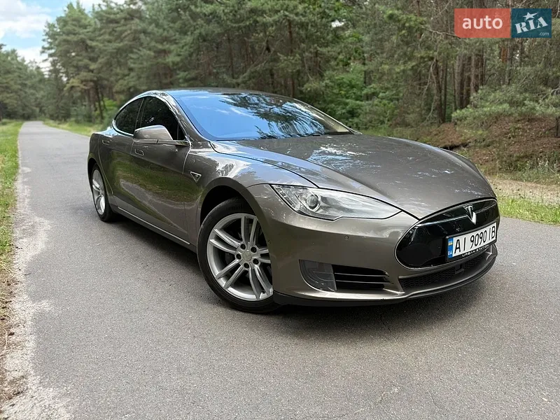 Tesla Model S