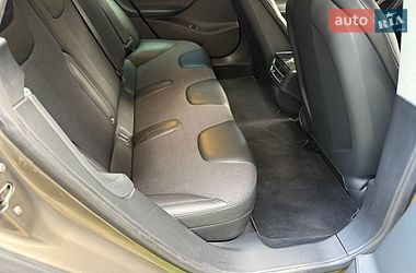 Ліфтбек Tesla Model S 2015 в Києві