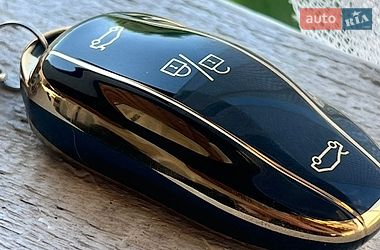 Ліфтбек Tesla Model S 2018 в Києві