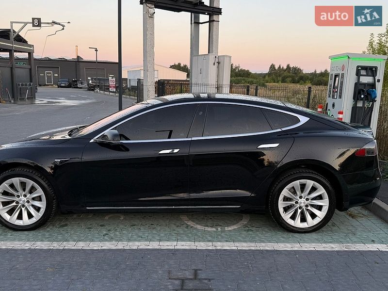 Лифтбек Tesla Model S 2017 в Ивано-Франковске фото 3 Лифтбек Tesla Model S 2017 в Ивано-Франковске