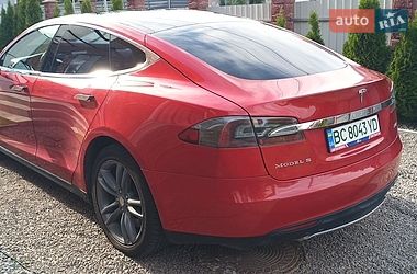 Лифтбек Tesla Model S 2013 в Львове