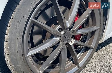 Ліфтбек Tesla Model S 2016 в Житомирі