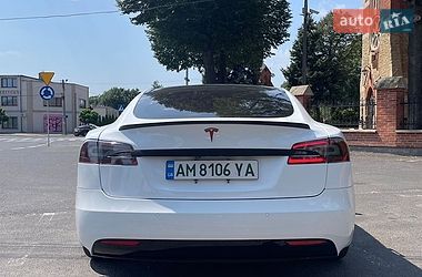 Ліфтбек Tesla Model S 2016 в Житомирі