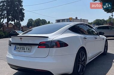 Ліфтбек Tesla Model S 2016 в Житомирі