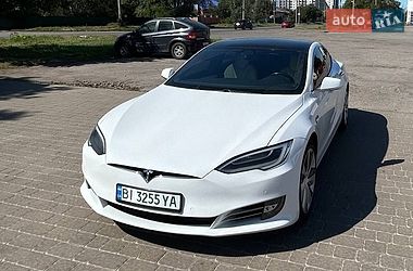 Лифтбек Tesla Model S 2020 в Полтаве