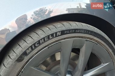Лифтбек Tesla Model S 2021 в Днепре