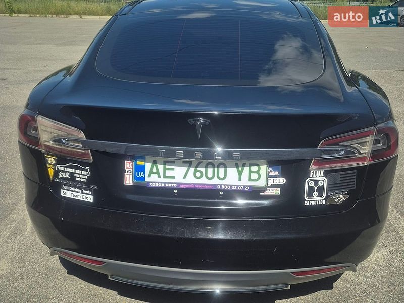 Ліфтбек Tesla Model S 2012 в Дніпрі фото 13 Ліфтбек Tesla Model S 2012 в Дніпрі