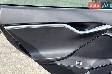 Ліфтбек Tesla Model S 2016 в Києві
