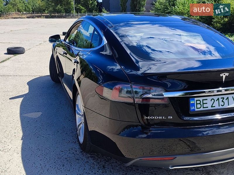 Ліфтбек Tesla Model S 2013 в Южноукраїнську фото 20 Ліфтбек Tesla Model S 2013 в Южноукраїнську