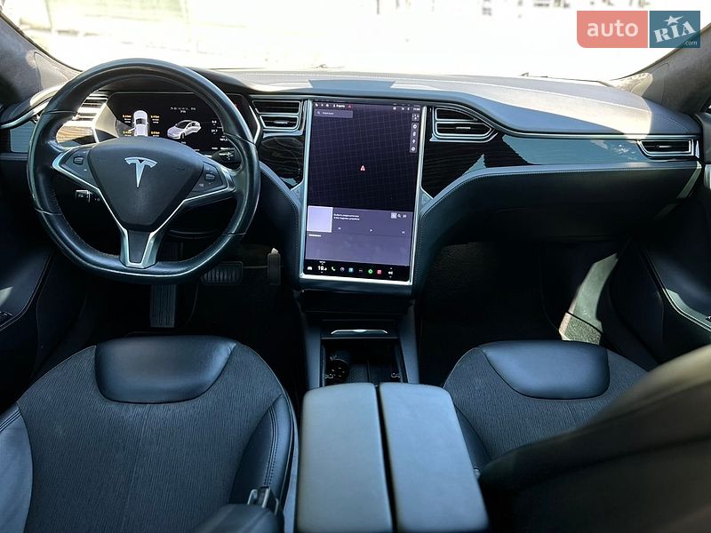 Лифтбек Tesla Model S 2016 в Одессе фото 9 Лифтбек Tesla Model S 2016 в Одессе