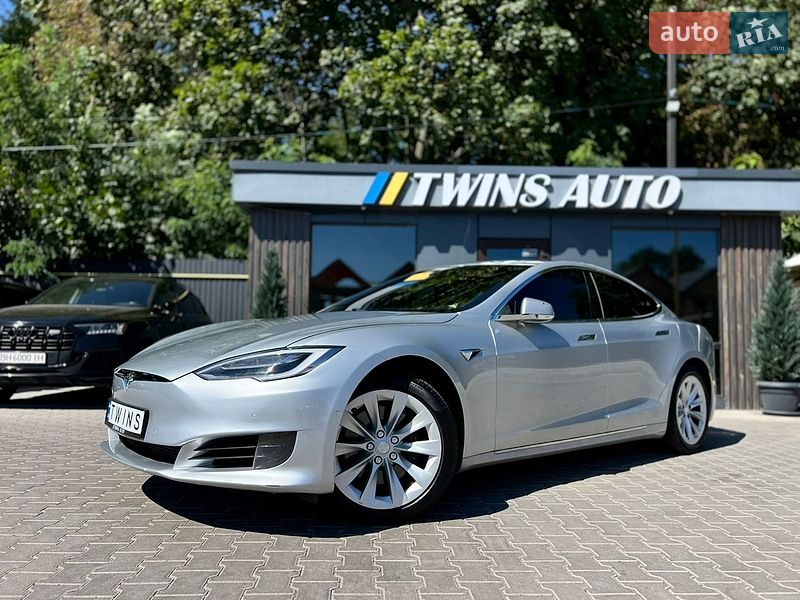 Лифтбек Tesla Model S 2016 в Одессе фото 12 Лифтбек Tesla Model S 2016 в Одессе