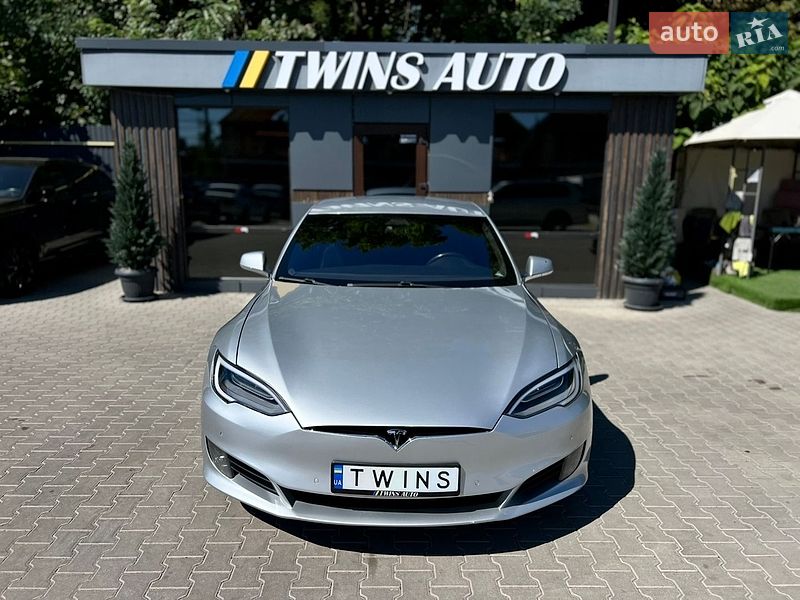 Лифтбек Tesla Model S 2016 в Одессе фото 14 Лифтбек Tesla Model S 2016 в Одессе