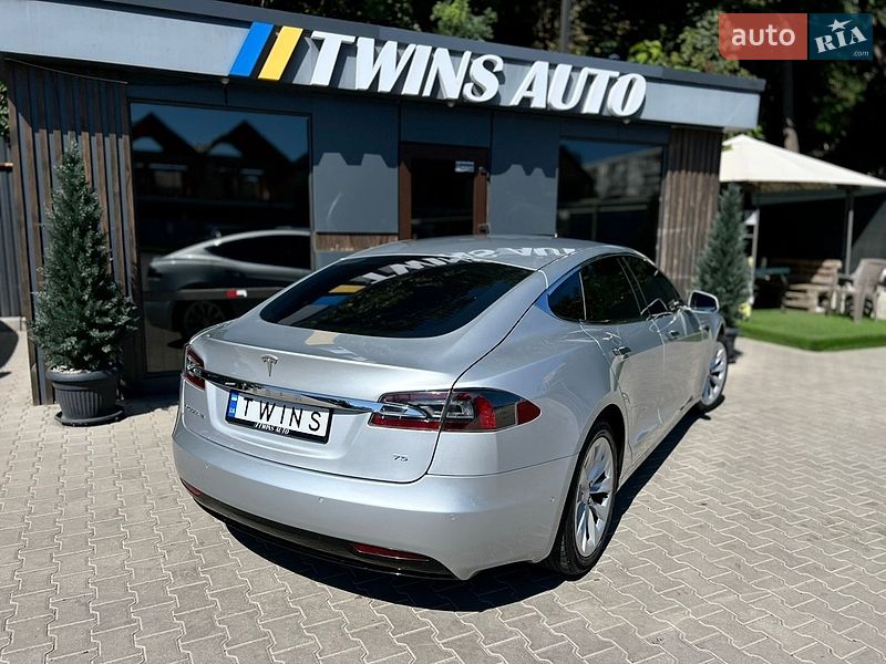 Лифтбек Tesla Model S 2016 в Одессе фото 18 Лифтбек Tesla Model S 2016 в Одессе
