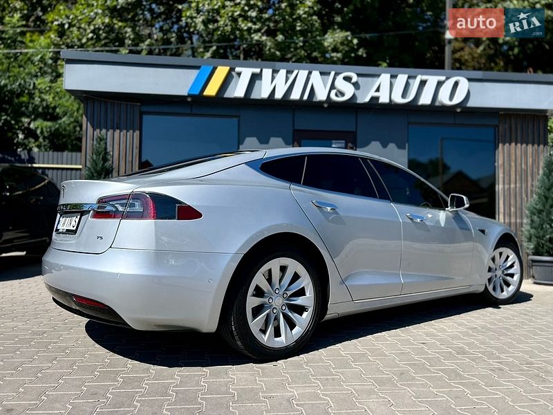 Лифтбек Tesla Model S 2016 в Одессе фото 19 Лифтбек Tesla Model S 2016 в Одессе