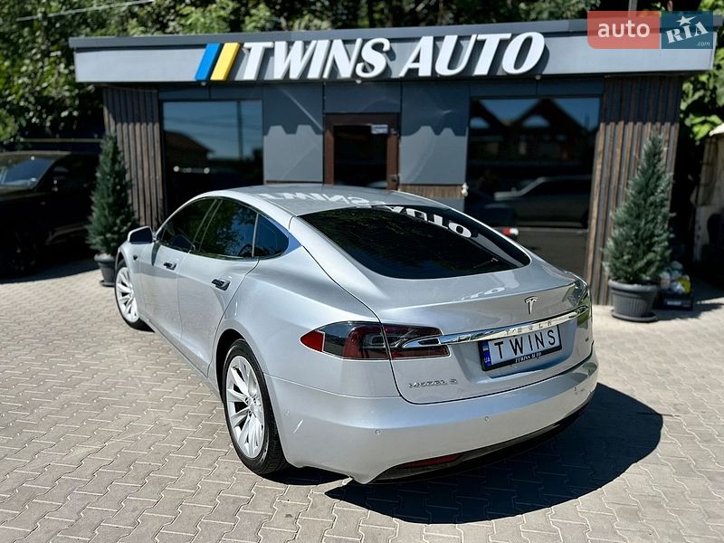 Лифтбек Tesla Model S 2016 в Одессе