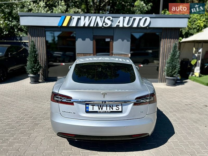 Лифтбек Tesla Model S 2016 в Одессе фото 21 Лифтбек Tesla Model S 2016 в Одессе