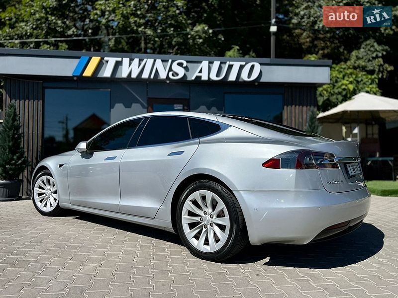 Лифтбек Tesla Model S 2016 в Одессе фото 23 Лифтбек Tesla Model S 2016 в Одессе