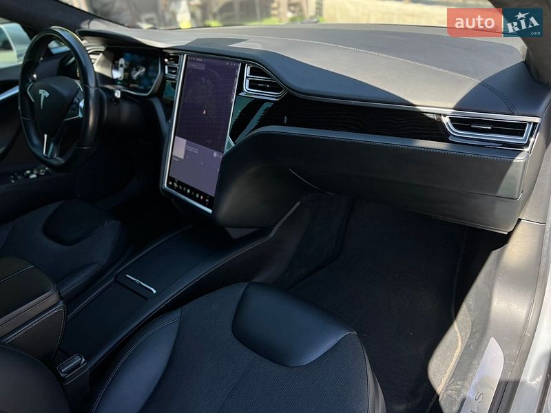 Лифтбек Tesla Model S 2016 в Одессе фото 28 Лифтбек Tesla Model S 2016 в Одессе