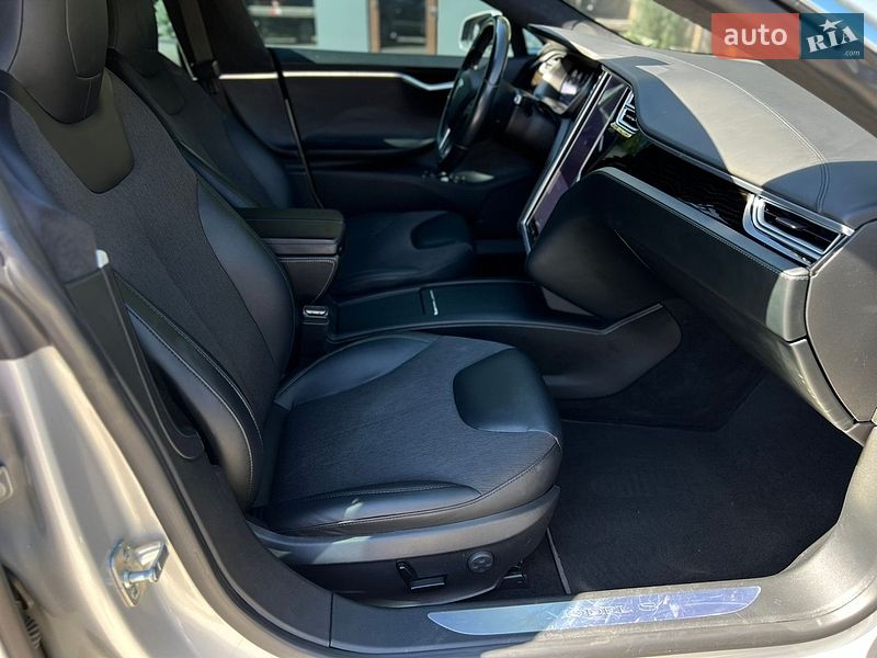 Лифтбек Tesla Model S 2016 в Одессе фото 27 Лифтбек Tesla Model S 2016 в Одессе