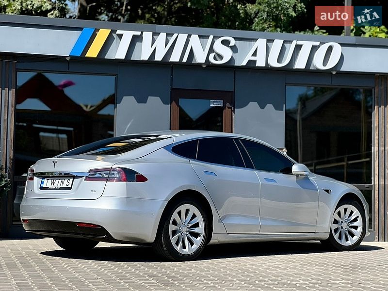 Лифтбек Tesla Model S 2016 в Одессе фото 20 Лифтбек Tesla Model S 2016 в Одессе