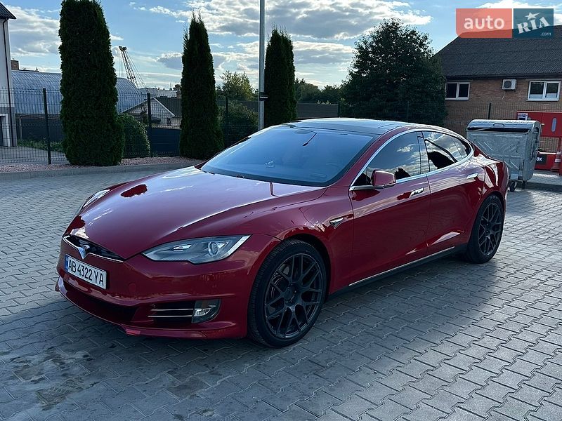Лифтбек Tesla Model S 2014 в Виннице