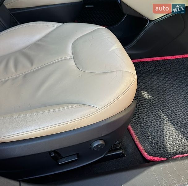 Лифтбек Tesla Model S 2014 в Виннице
