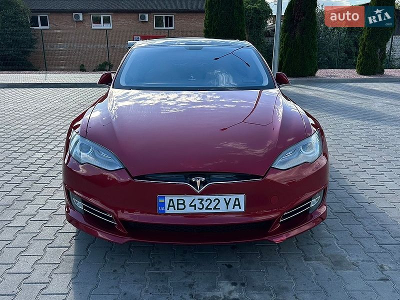 Лифтбек Tesla Model S 2014 в Виннице