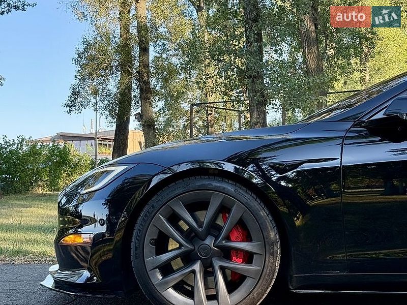 Лифтбек Tesla Model S 2021 в Киеве