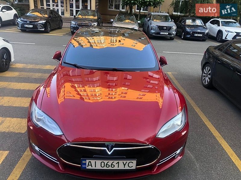 Tesla Model S 2016