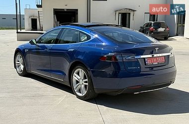 Ліфтбек Tesla Model S 2015 в Луцьку фото 10 Ліфтбек Tesla Model S 2015 в Луцьку