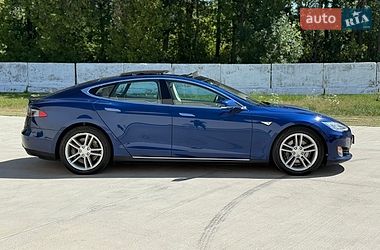 Ліфтбек Tesla Model S 2015 в Луцьку фото 11 Ліфтбек Tesla Model S 2015 в Луцьку