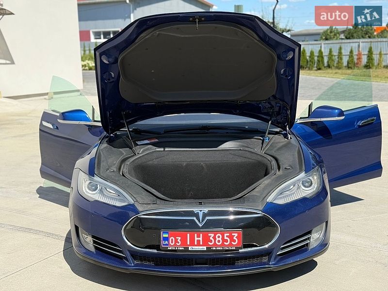 Ліфтбек Tesla Model S 2015 в Луцьку фото 14 Ліфтбек Tesla Model S 2015 в Луцьку
