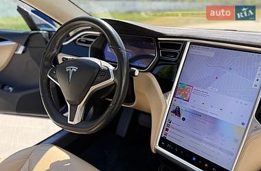 Ліфтбек Tesla Model S 2015 в Луцьку фото 22 Ліфтбек Tesla Model S 2015 в Луцьку