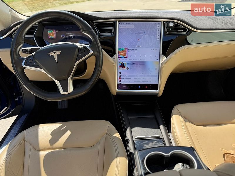 Ліфтбек Tesla Model S 2015 в Луцьку фото 23 Ліфтбек Tesla Model S 2015 в Луцьку