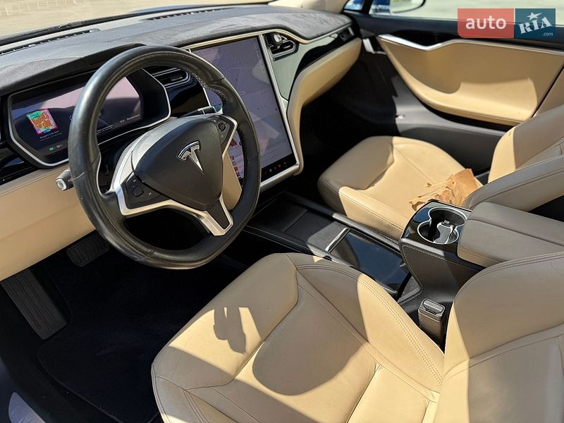 Ліфтбек Tesla Model S 2015 в Луцьку фото 25 Ліфтбек Tesla Model S 2015 в Луцьку
