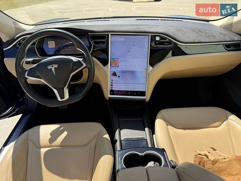 Ліфтбек Tesla Model S 2015 в Луцьку фото 30 Ліфтбек Tesla Model S 2015 в Луцьку