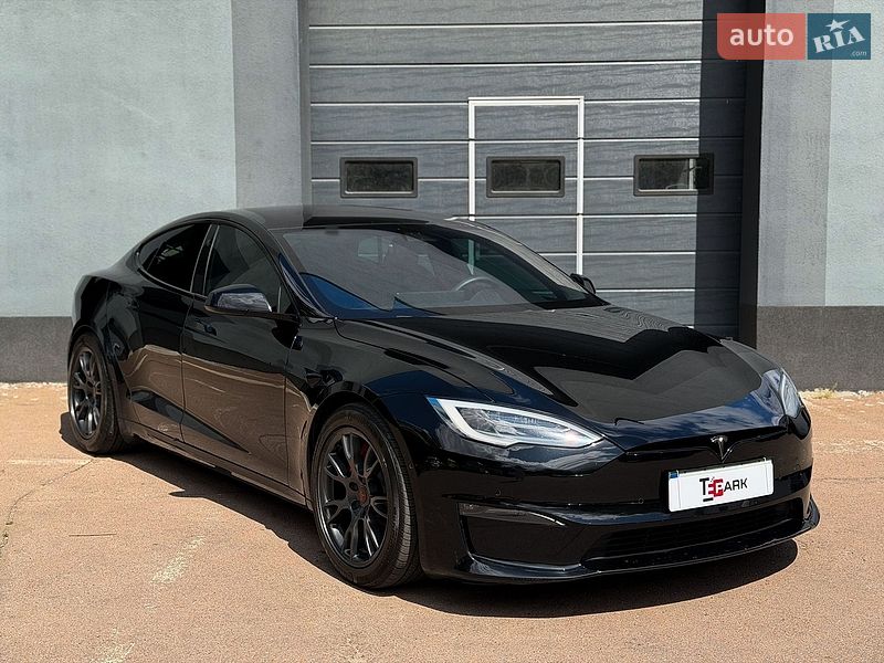 Лифтбек Tesla Model S 2021 в Киеве